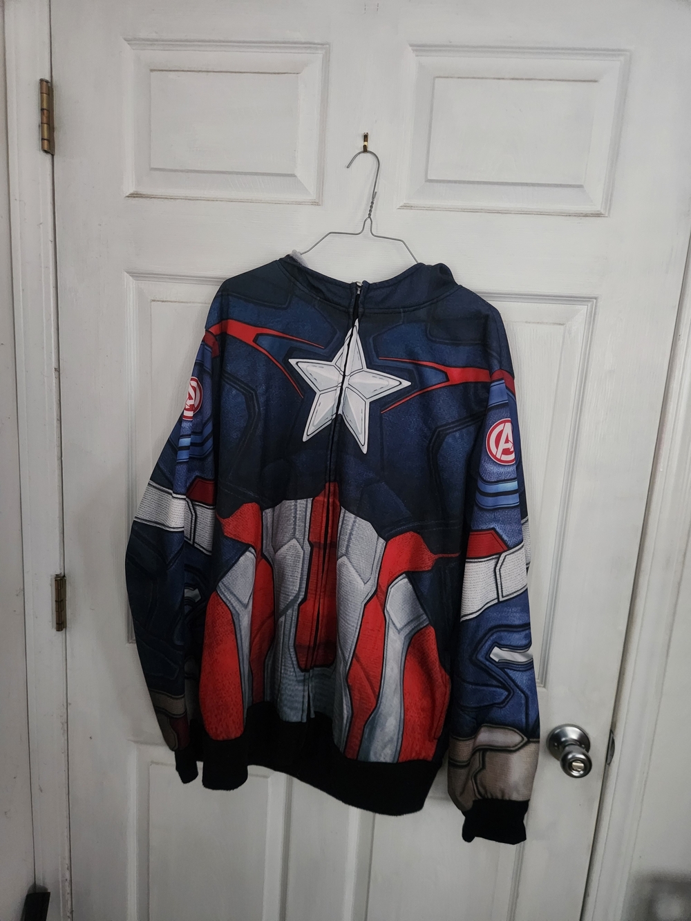 Marvel  Captain-America Zip Up with Hood. Avengers Style